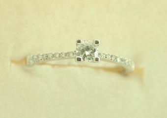 Золотое кольцо с бриллиантами dkr1013 